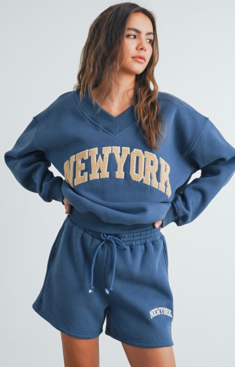 New York V-Neck Sweatshirt